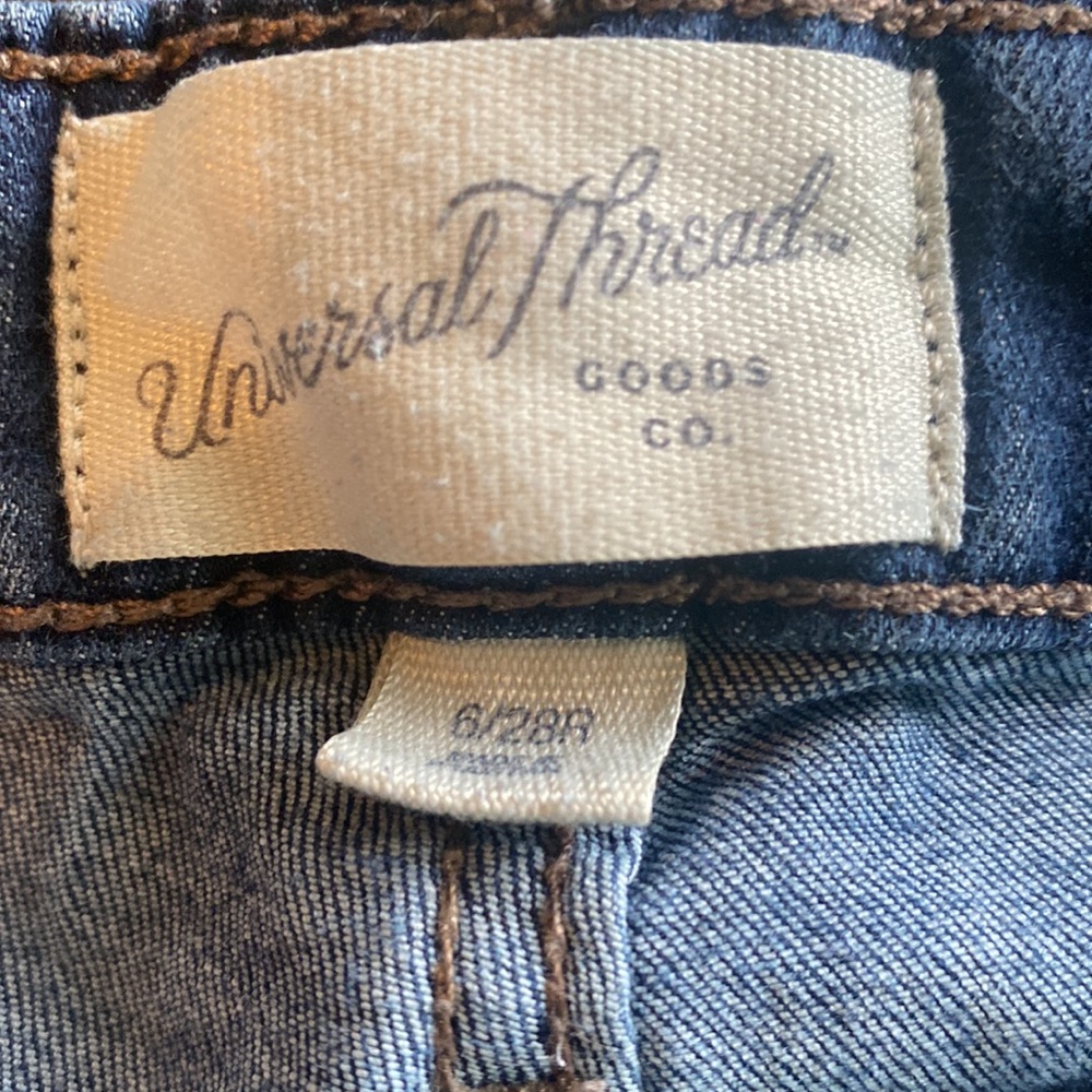 Universal Threads Jeans - Picture 4 of 4